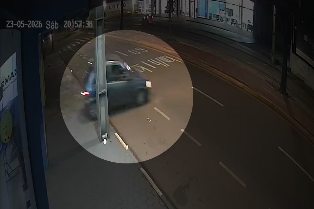 Marginais furtam veículo em frente a igreja e fazem "cavalo de pau" em avenida de Toledo; carro foi recuperado pela GM