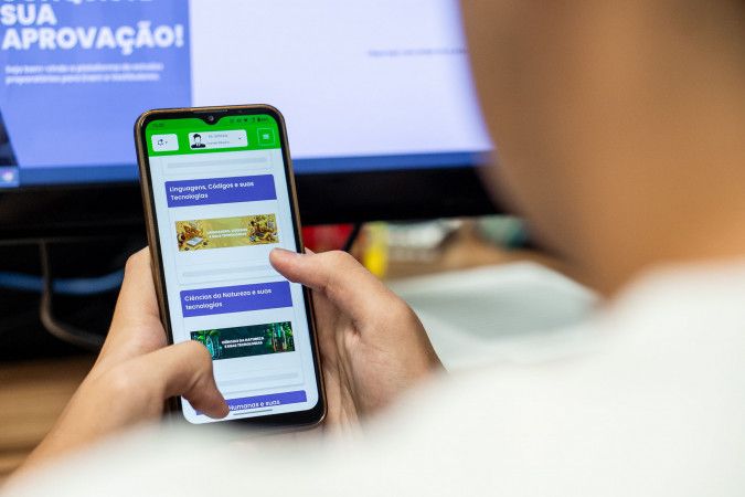 Inscrições para o Enem estão abertas; rede estadual oferece ferramentas de preparação