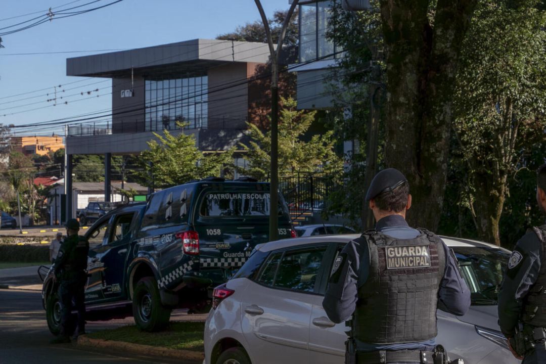 Guarda Municipal realiza bloqueios no trânsito para fiscalização de veículos
