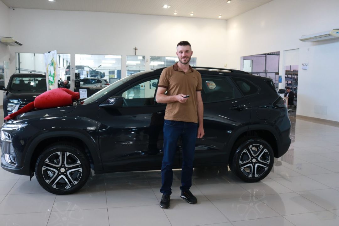 ACIT realiza entrega oficial de Chevrolet Tracker 0 km da campanha Meu Cupom Premiado