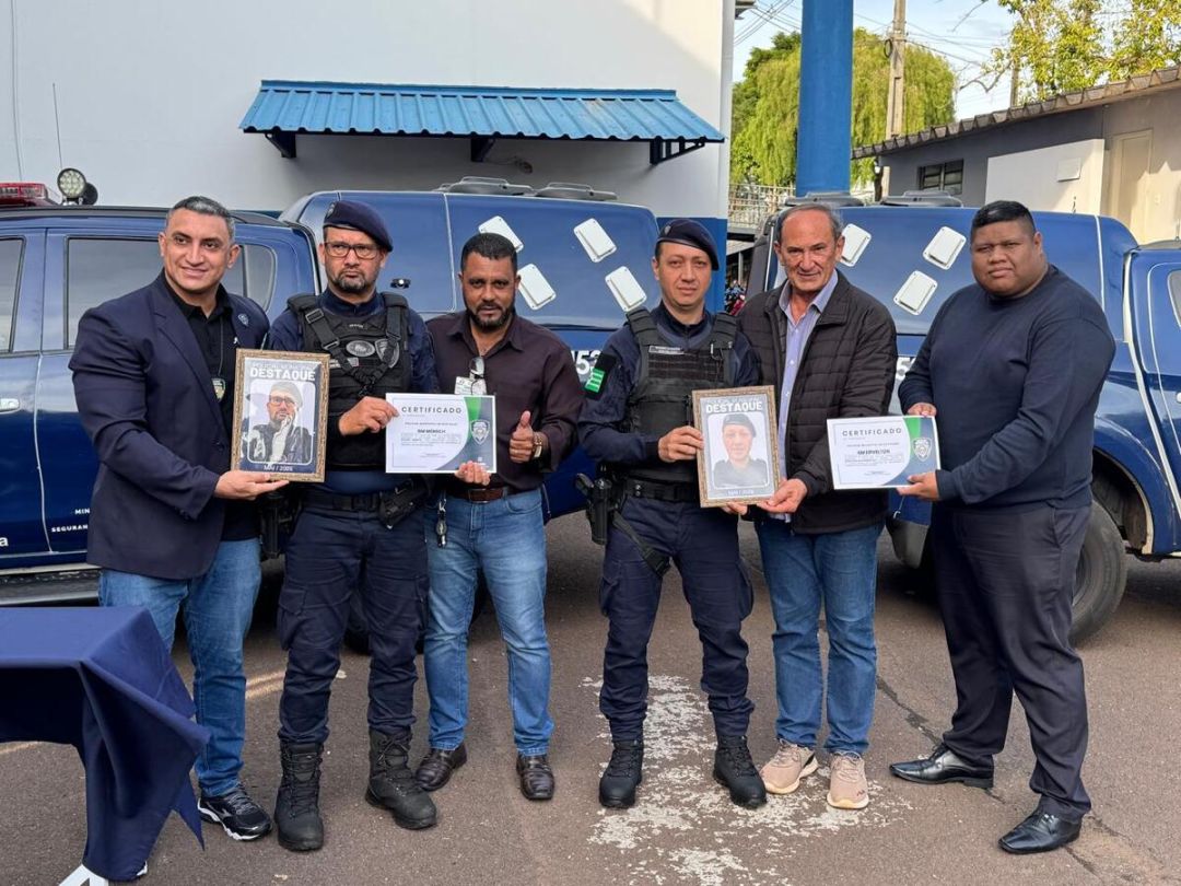 Guardas municipais destaque do mês de maio são homenageados