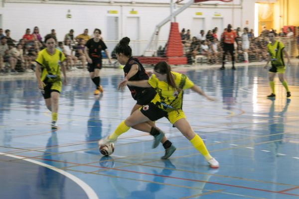 Semifinais da Taça Smel de Futsal Feminino serão disputadas neste sábado (16)