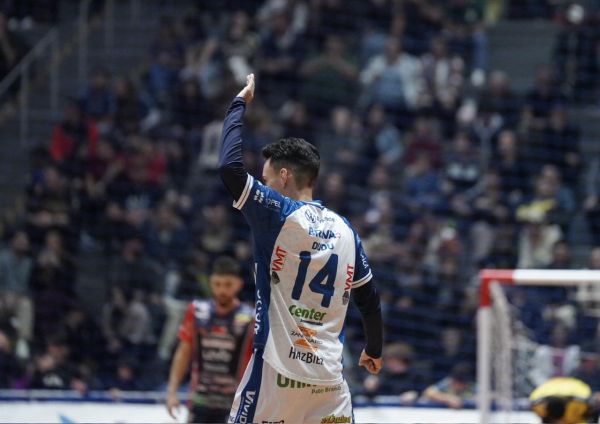 Cascavel perde para o Pato Futsal e deixa o G8 da Liga Nacional