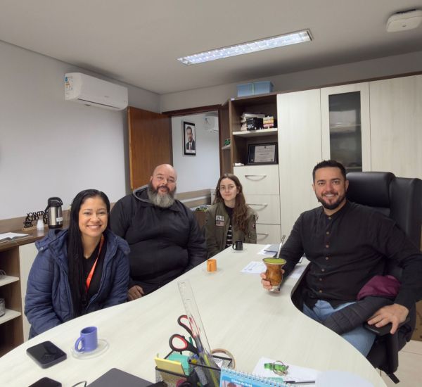 Roberto de Souza debate fortalecimento da causa animal com Secretaria do Meio Ambiente de Toledo