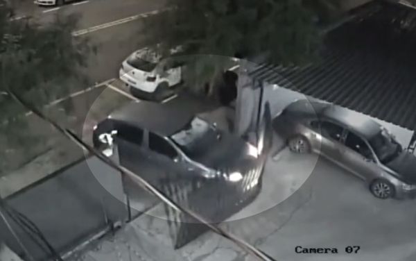 Homem que invadiu Delegacia em Toledo agrediu a mãe e subtraiu o carro dela antes do crime
