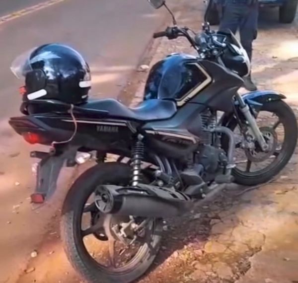 Motocicleta sem emplacamento desde 2024 é apreendida pela GM de Toledo