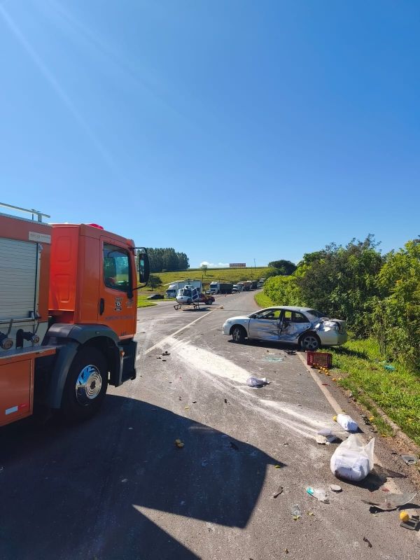 Grave acidente entre dois carros e caminhão deixa quatro feridos na BR-369 entre Nova Aurora e Corbélia