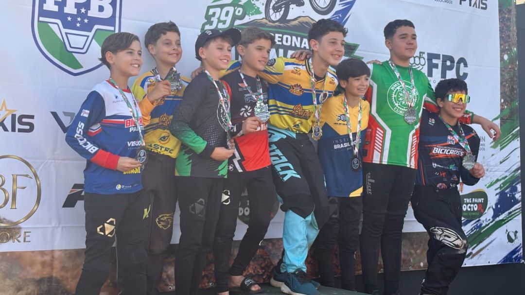 ABAST BMX Clube de Toledo conquista três títulos e vários pódios na 2ª Etapa do Campeonato Paranaense