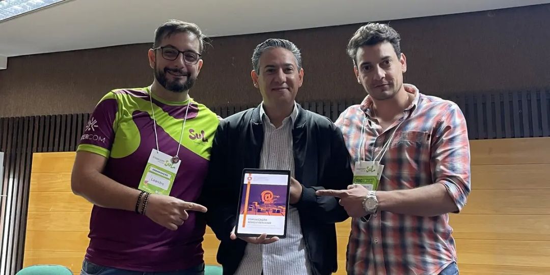 Editora FAG lança coletâneas científicas de Comunicação durante o Intercom Sul 2026