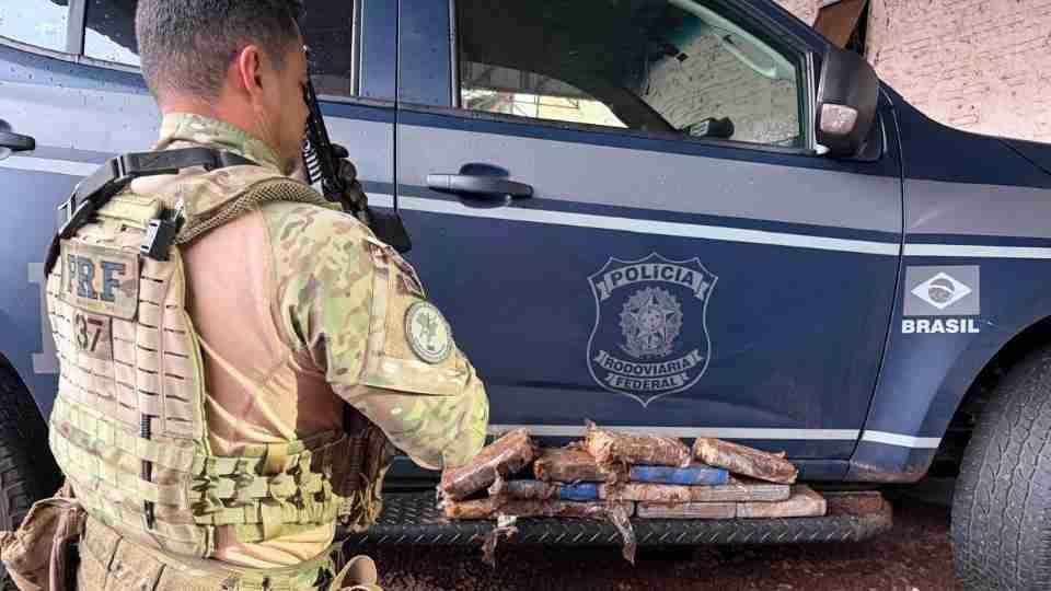 Pai e filha são presos com mais de 12 quilos de cocaína escondidos em carro em Formosa do Oeste