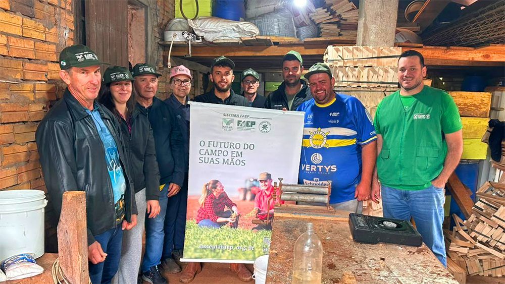 Produtor rural conhece importância da genética para aumentar a produtividade de apiário em Toledo