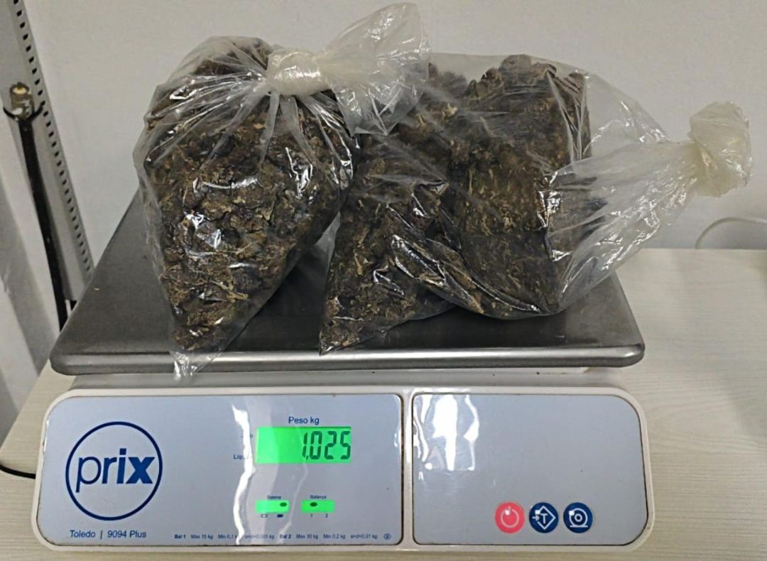 Jovem paraguaio é preso com mais de 1 kg de maconha durante fiscalização na PR-585 em Toledo