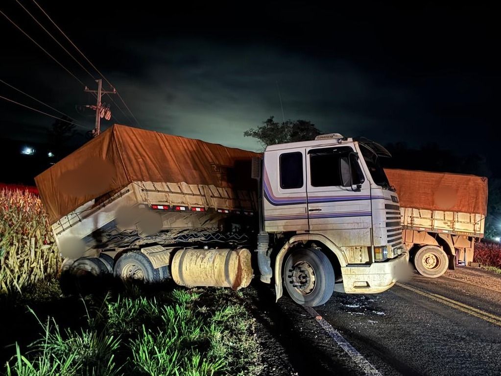 Acidente envolvendo caminhão e dois carros é registrado na PRC-467 em Marechal Cândido Rondon