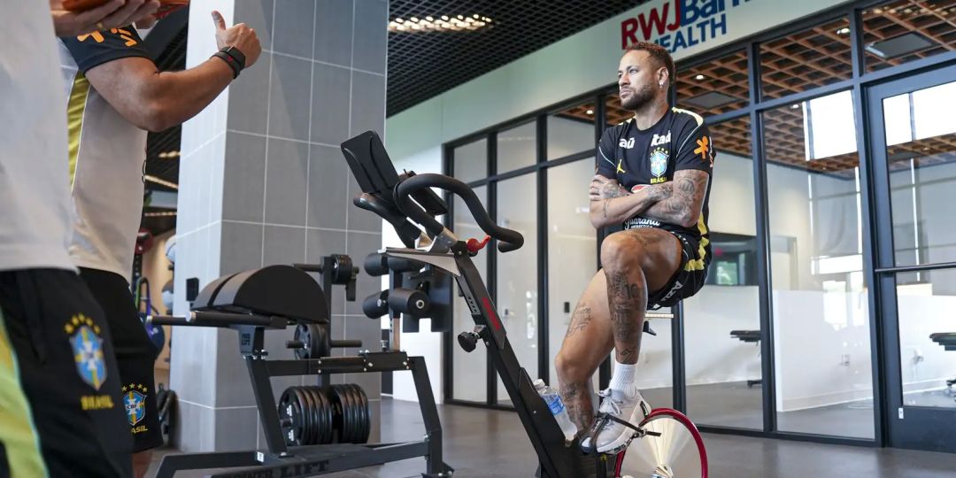 Neymar faz novo exame e segue sem treinar na seleção brasileira