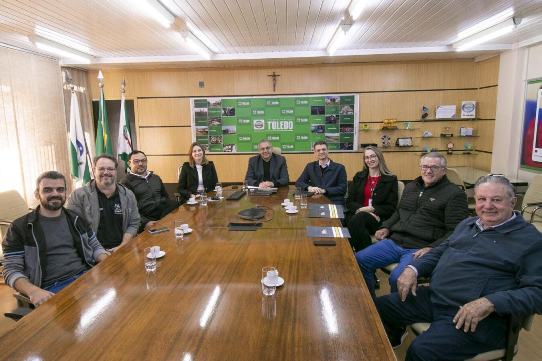 Prefeitura recebe representantes da UTFPR para debater novos projetos