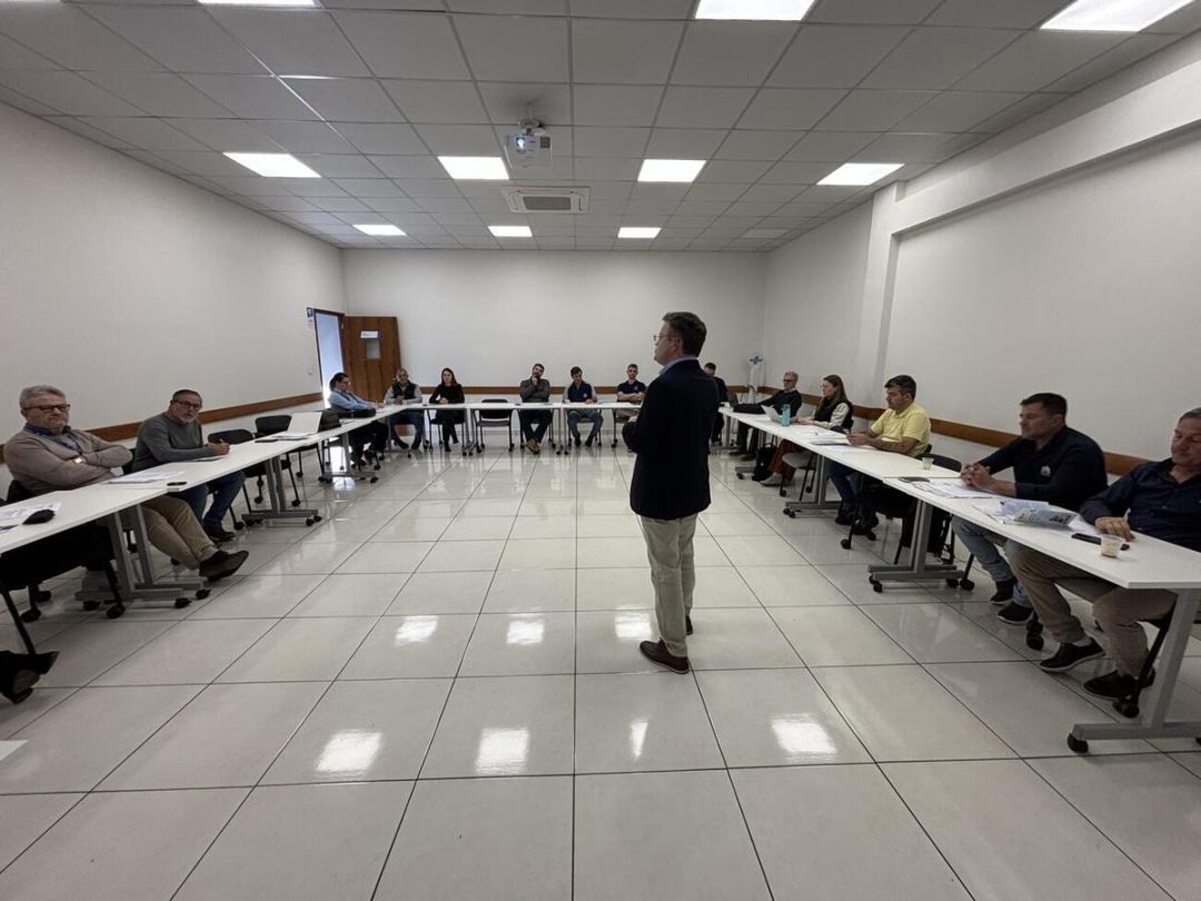 Encontro no Sebrae reúne entidades e lança bases para o futuro do agro em Toledo