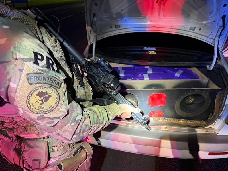 PRF prende irmãos com quase 100 kg de maconha dentro de caixa de som