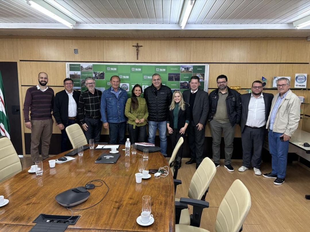 Visita de consórcio de saúde mineiro promove troca de experiências sobre saúde pública