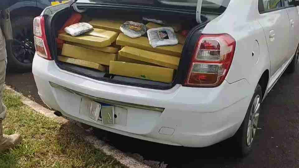 Motorista é preso com maconha após abordagem por falta do cinto na BR-277