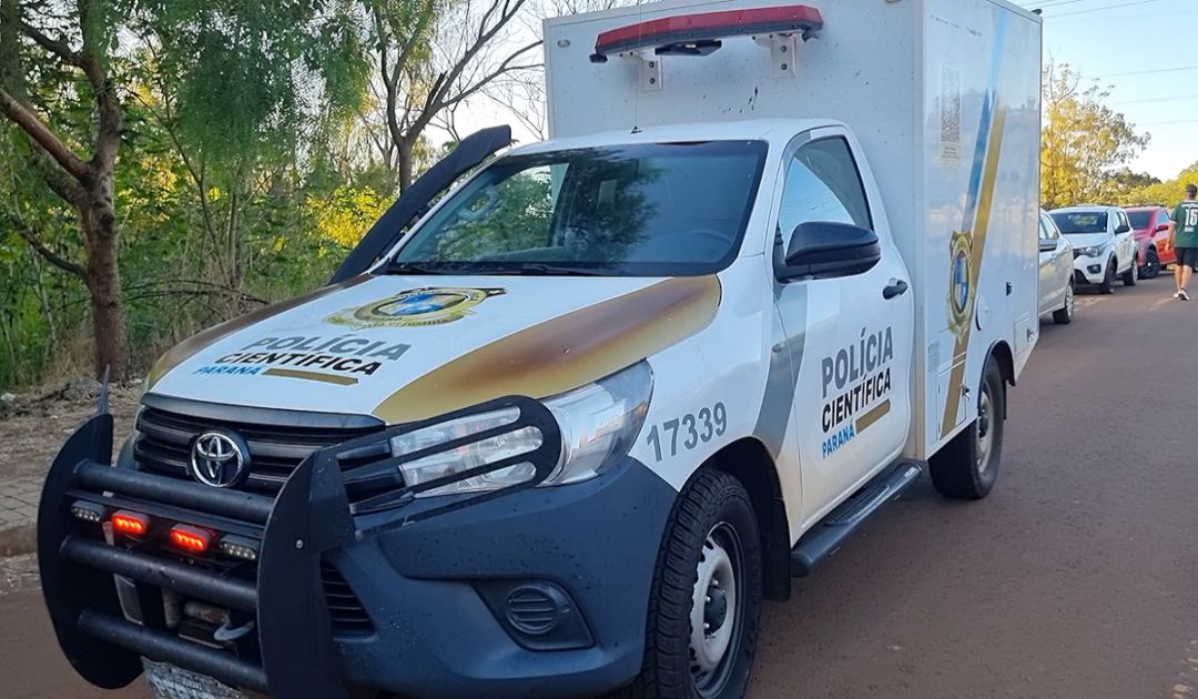 Corpo é encontrado em área de mata nos fundos de residência na região