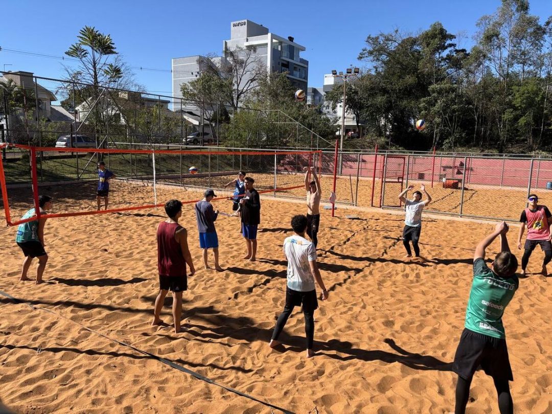 Seleção Paranaense Sub-19 de vôlei de praia realiza período de treinamentos em Toledo