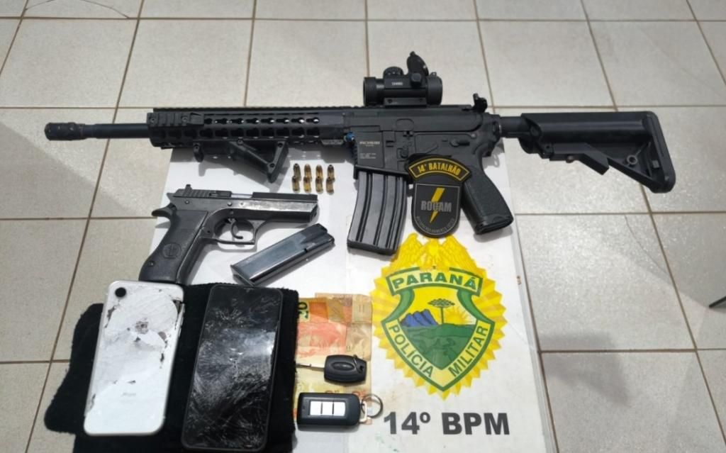 Roubo na região Oeste termina em perseguição e criminosos armados presos na BR-277