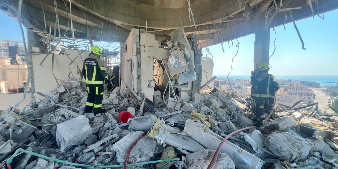 Irã e EUA intensificam ataques e ameaçam escalar o conflito