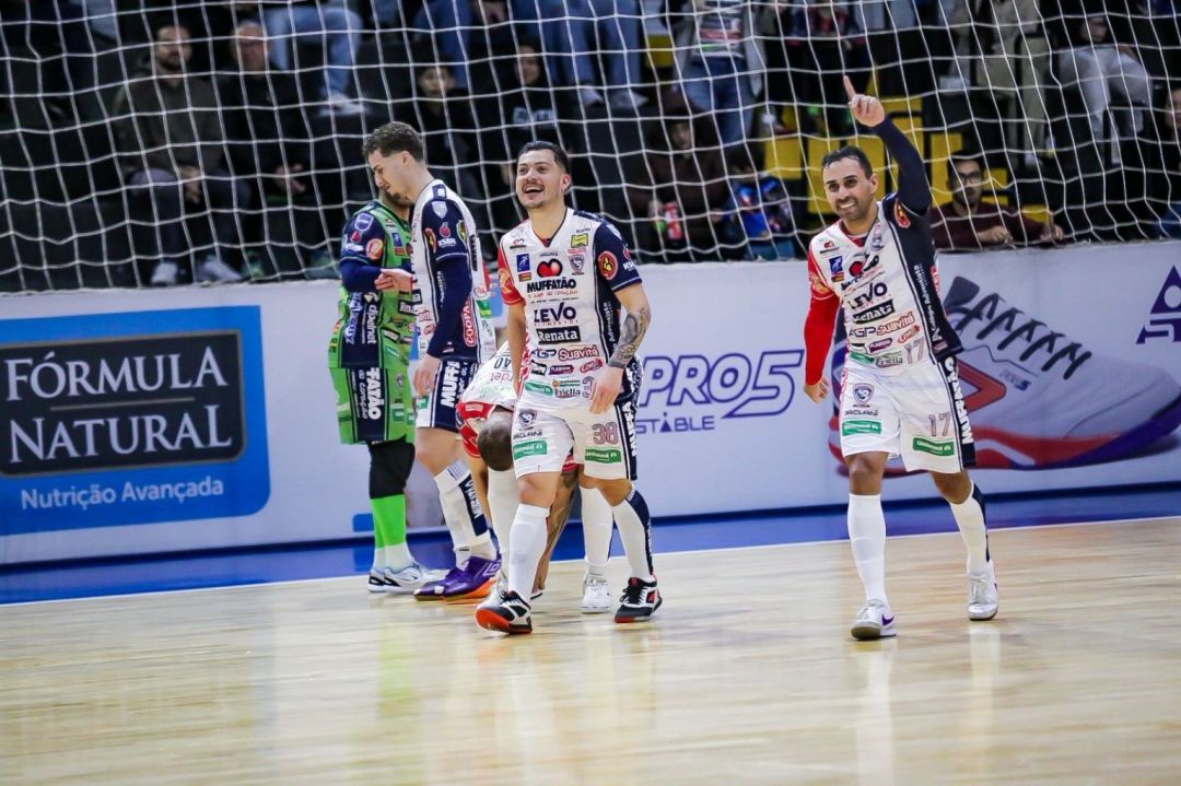 Cascavel Futsal faz 4 a 1 no São José e conquista importante vitória na Liga Nacional