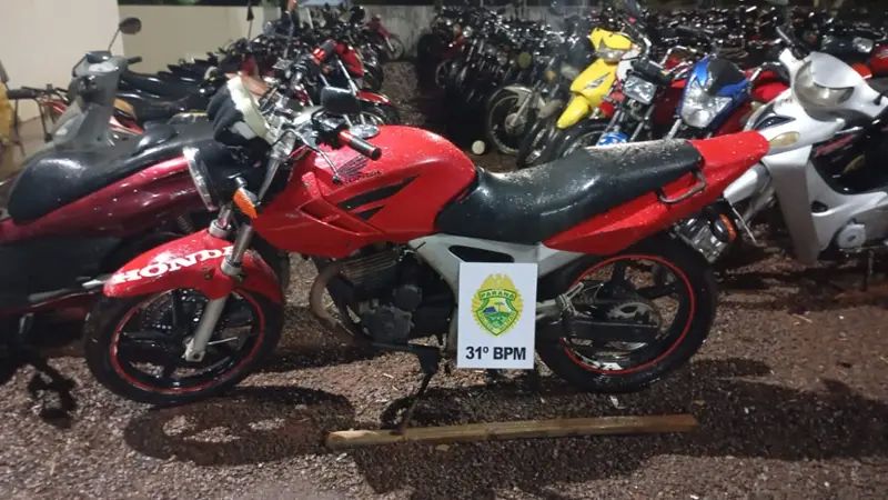 Suspeito com mandado em aberto tenta fugir da PM, mas acaba preso com drogas em Assis Chateaubriand