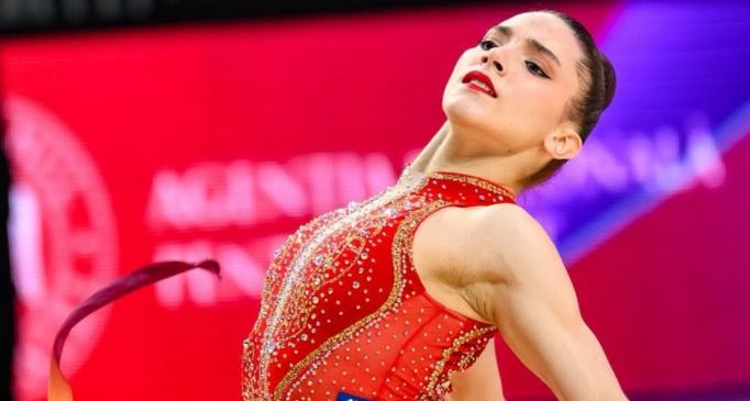 Maria Eduarda Alexandre conquista 4º lugar na final da fita da World Challenge Cup