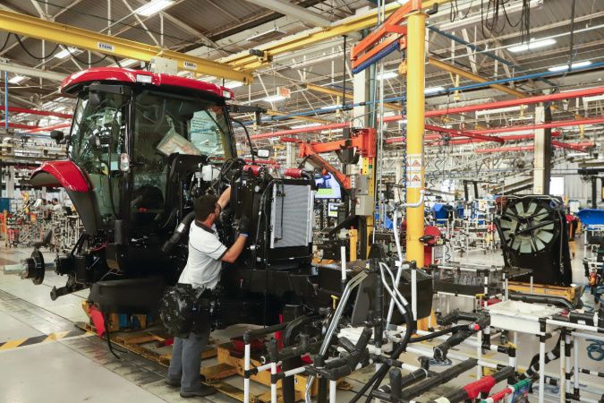 Paraná gera 60,4 mil empregos nos 5 primeiros meses de 2026 e mantém 4.º maior saldo de vagas