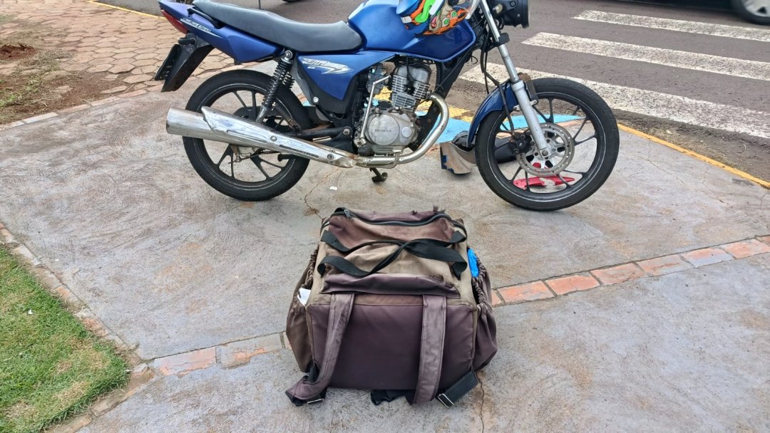 Duas motos colidem na Vila Industrial e condutores ficam feridos