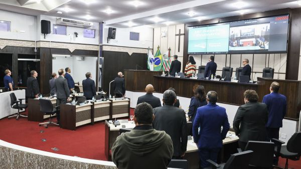 18ª Sessão Ordinária: Legislativo aprova veto e oito projetos de lei em primeiro turno