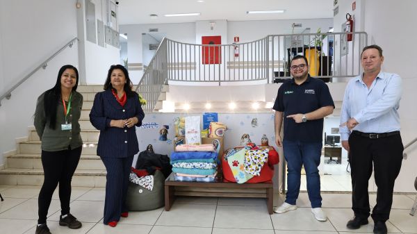 Câmara de Toledo entrega caminhas e cobertores arrecadados para o Departamento de Proteção e Defesa Animal
