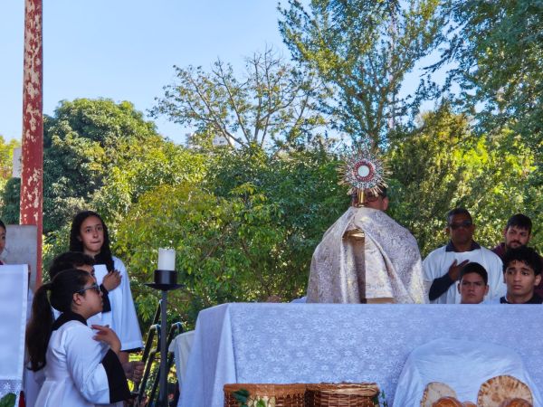 Corpus Christi mobiliza milhares de fiéis em paróquias e comunidades de Toledo