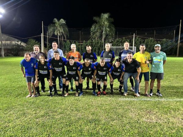 Quartas de final do Peladão 50+ começam nesta terça-feira (9)