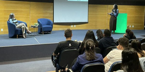 FAG Toledo abre IV Congresso de Educação com debate sobre sustentabilidade e lançamento de livro do PIBID