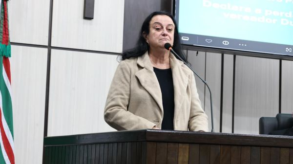 Professora Marli quer garantir a professores de Educação Física o direito de concorrer à direção de escolas em Toledo
