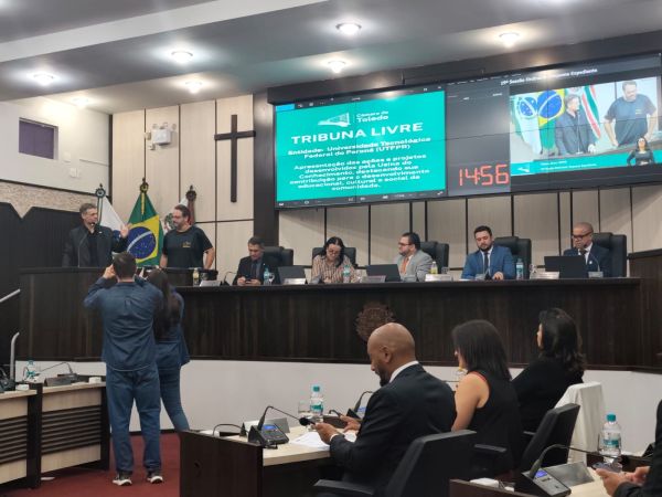 UTFPR Toledo apresenta ações institucionais e impactos da Usina do Conhecimento na Câmara de Vereadores