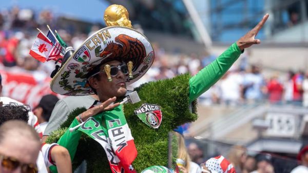 Copa começa nesta quinta com México e África do Sul em campo