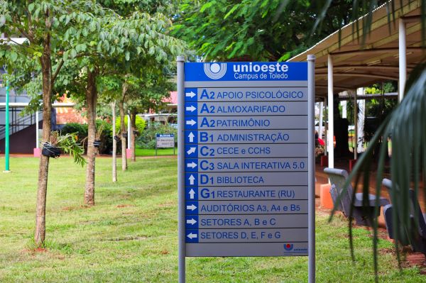 Unioeste Campus de Toledo implementa nova sinalização para orientar comunidade acadêmica e visitantes