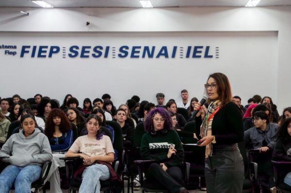 Ação orienta jovens de Toledo sobre prevenção à violência contra as mulheres