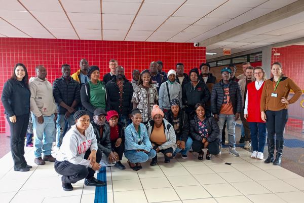 Início de curso de português encerra em grande estilo Semana do Migrante