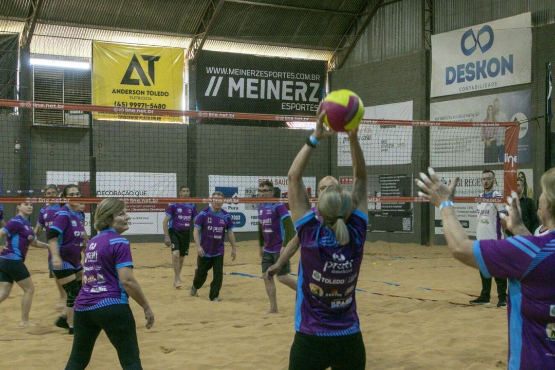 Festival de Vôlei Câmbio 60+ movimenta mais de 70 atletas