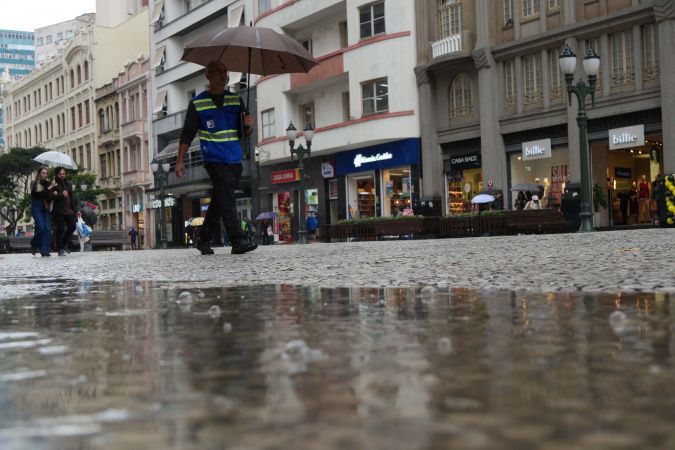 Paraná registra junho com mais chuva e temperaturas mais baixas, aponta Simepar