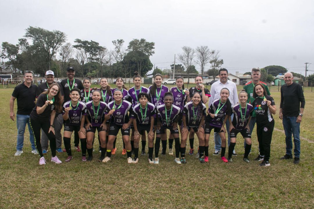 Categoria feminina do Bom de Bola é concluída com Cesaf campeão
