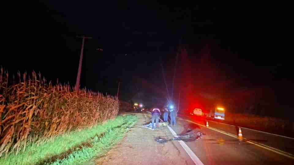 Motociclista morre em colisão frontal na PR-495, em Medianeira