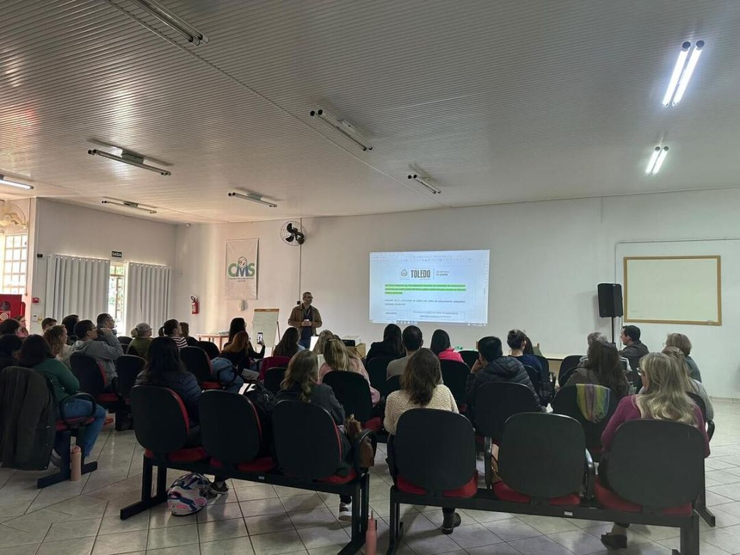 Profissionais da rede de saúde mental de Toledo recebem capacitação sobre atendimento inclusivo e proteção de dados