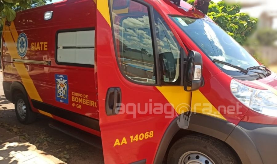 Colisão entre carro e bicicleta elétrica deixa mulher ferida no centro de Marechal Rondon