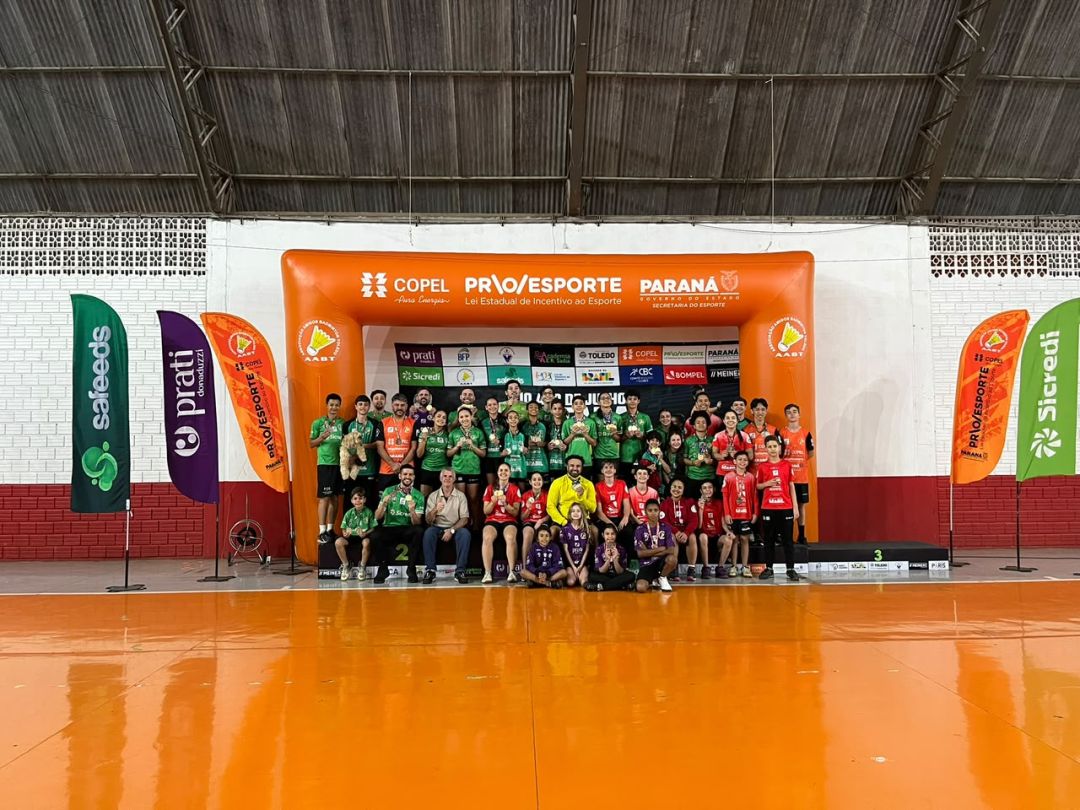 Equipe de Toledo é campeã geral da 2ª etapa da Copa Oeste de Badminton